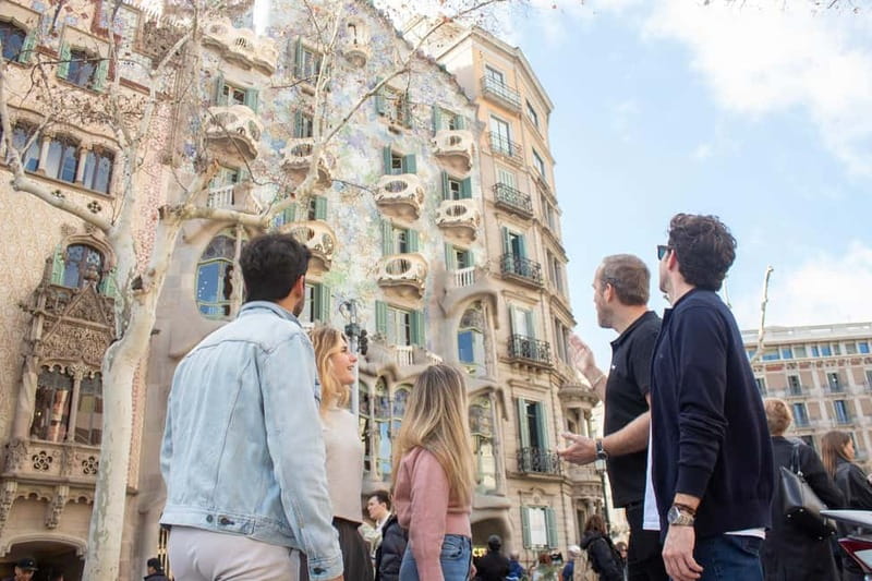 Barcelona: Helicopter, Boat Ride & Old Town Private Tour - Who will enjoy this Barcelona tour most?