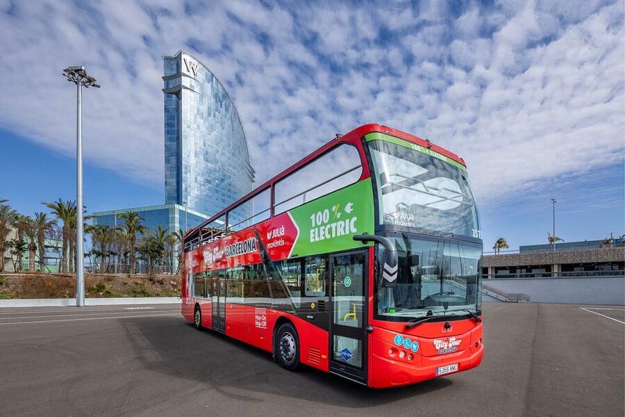 Barcelona: Hop-On Hop-Off Bus with Sailing Cruise - What the bus ride is really like