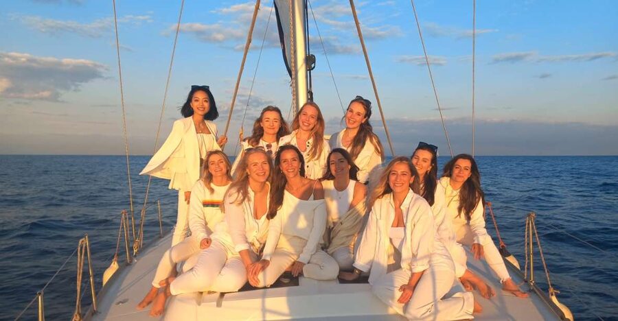 Barcelona: Luxury Private Yacht Daytime Cruise - Meeting Amaris at Port Olímpic