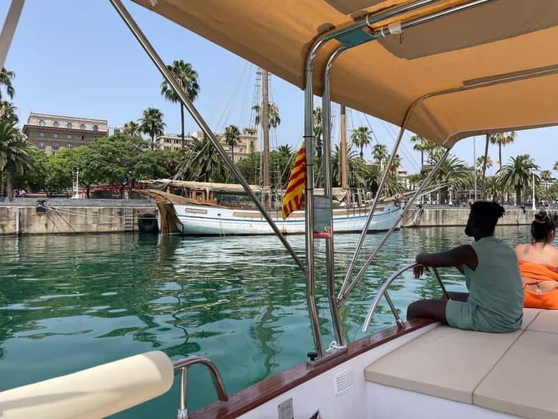 Barcelona: Private Classic Yacht Tour with Drinks - Key points to know before you book