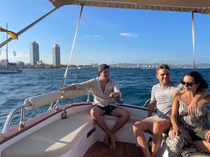 Barcelona: Private Classic Yacht Tour with Drinks - How two hours feels on the water