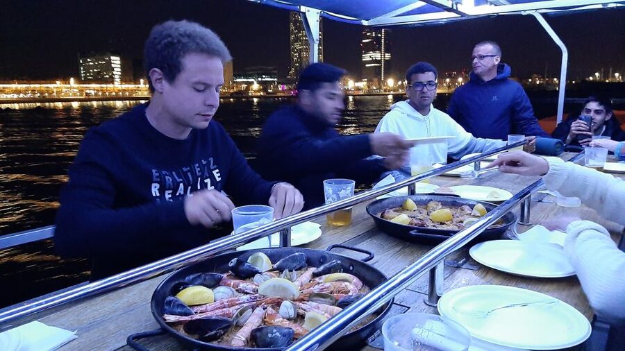 Barcelona: Private Evening Cruise with Dinner and Drinks - How private is the evening?