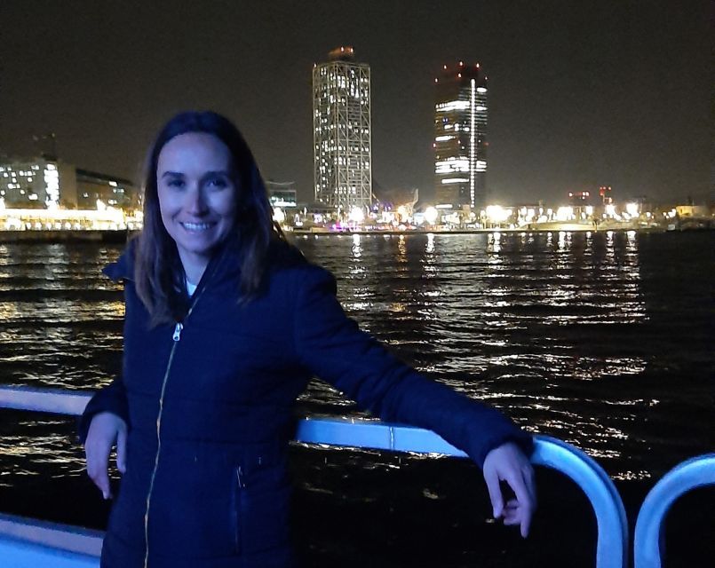 Barcelona: Private Evening Cruise with Dinner and Drinks - What the $76 price gets you
