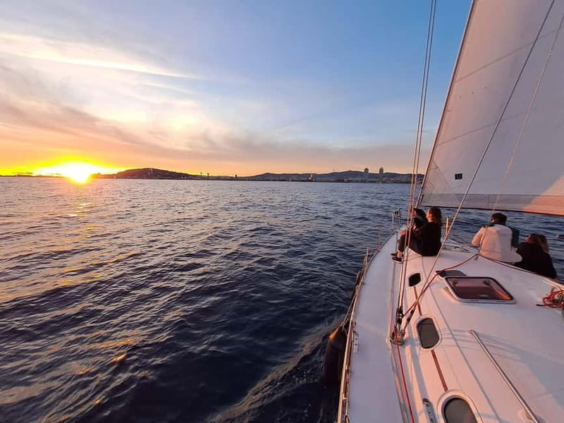 Barcelona: Sailing Tour with Drinks and Snacks - Thirty Minutes for Skyline Photos and Open-Sea Views