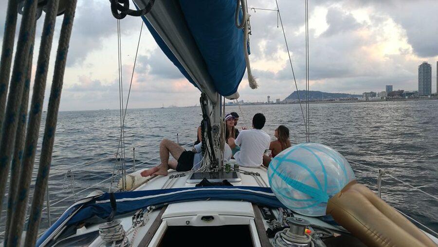 Barcelona: Sailing Trip with Drinks and Snacks - Port Olímpic is the easy starting point