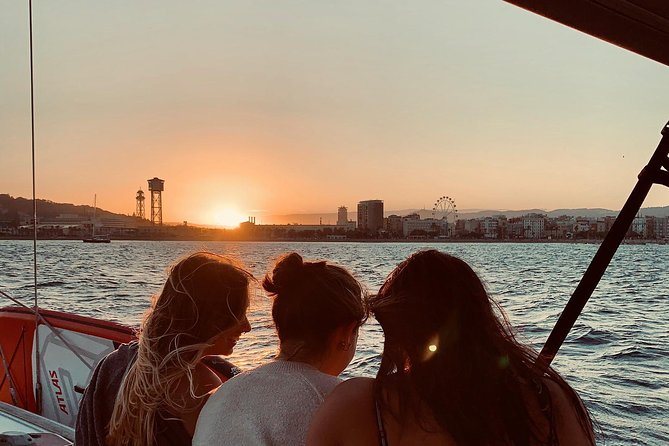 Barcelona Small Group Sailing with Snacks and Cava - The captains make the difference