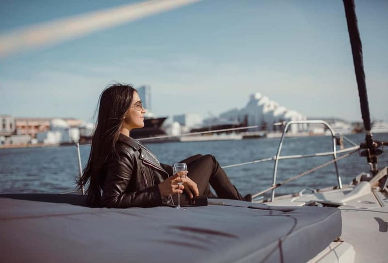 Barcelona: Sunset Boat Trip with Cava Wine and Snacks - Who will enjoy this Barcelona boat trip?