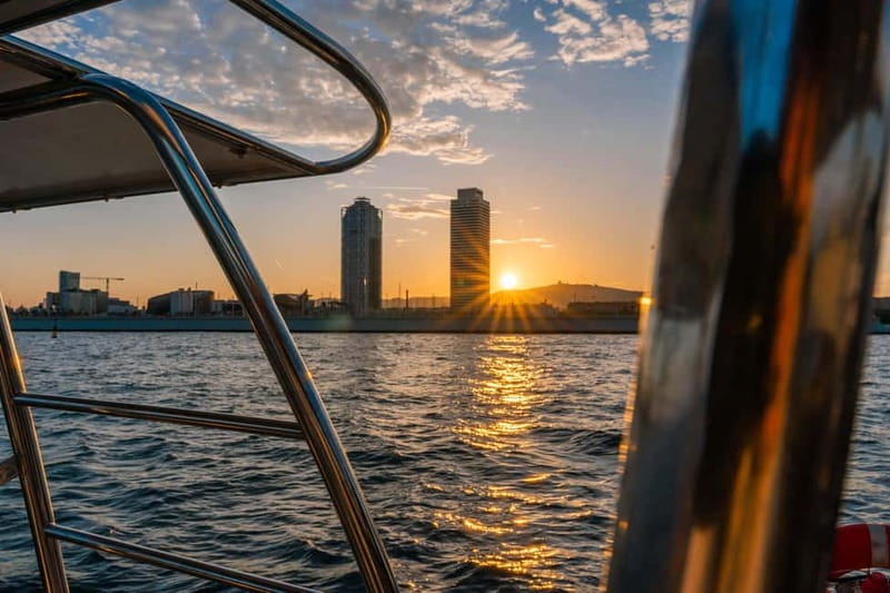 Barcelona: Sunset Catamaran Cruise with Wine and Tapa - The first 45 minutes: leaving the port