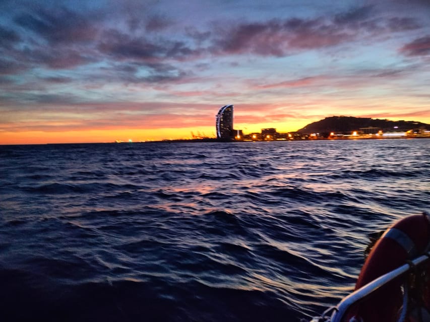 Barcelona: Sunset Cruise with Snacks and Drinks - Timing problems deserve attention