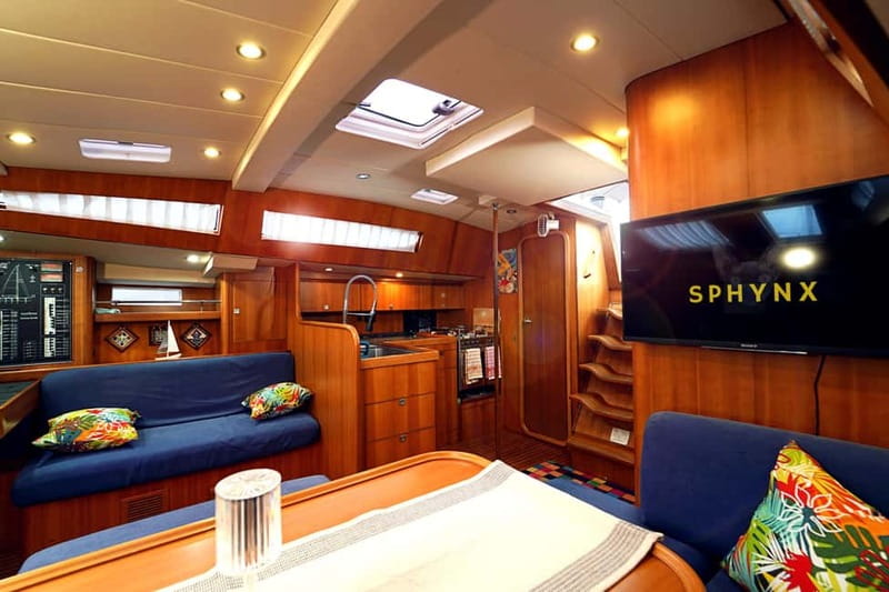 Barcelona: Sunset or Afternoon Yacht Cruise with Drinks - The harbor cruise before the open sea