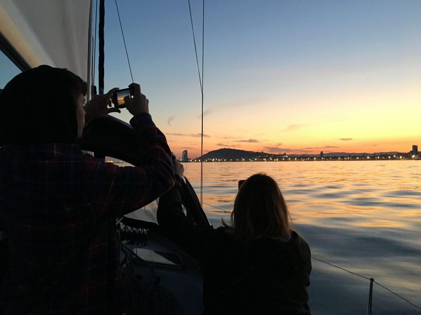 Barcelona: Sunset Sailboat Cruise with Open Bar and Snacks - How to make the most of the cruise