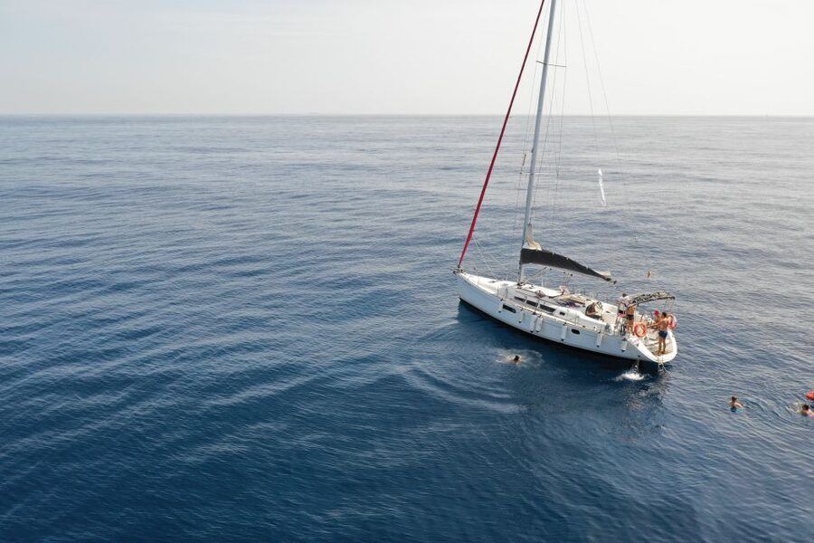 Barcelona: Sunset Sailing Experience with Snacks and Cava - How the two hours usually feel