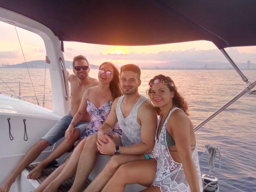Barcelona: Sunset Sailing Tour with Open Bar & Snacks - Key points before you book