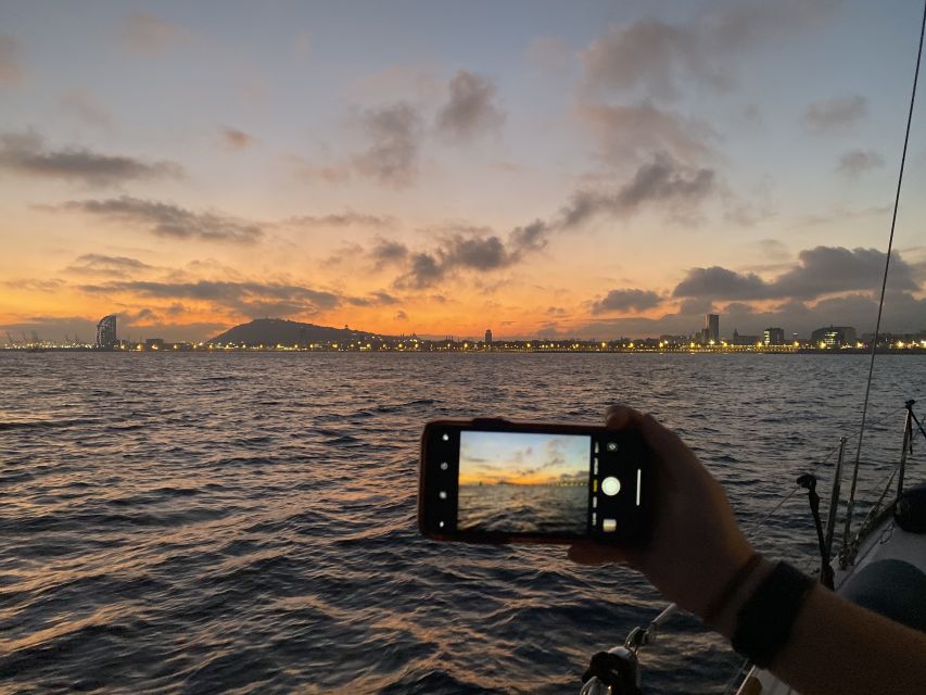 Barcelona: Sunset Sailing Tour with Open Bar & Snacks - Drinks, snacks, and the limits of the open bar