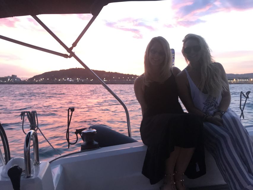 Barcelona: Sunset Sailing Tour with Open Bar & Snacks - The optional 15-minute swim stop