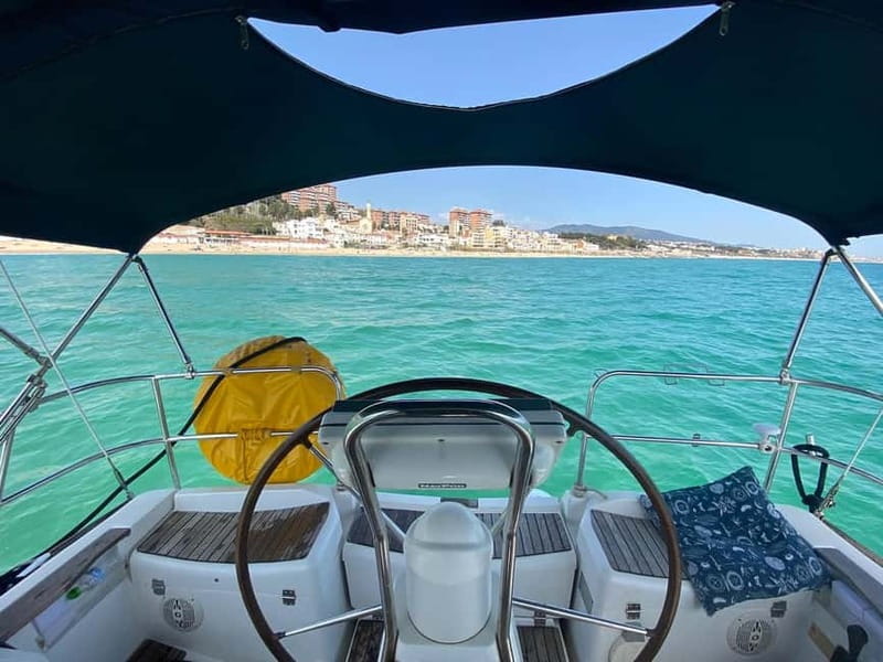 Barcelona: Sunset Skyline Cruise with Cava and Snacks - The Boat’s Small-Group Advantage