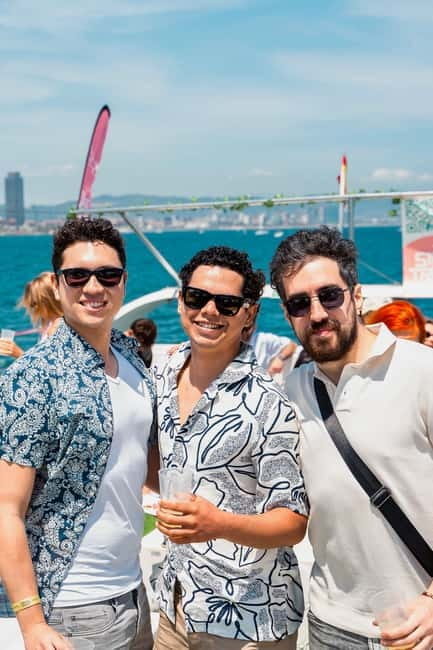 Barcelona: The Original Barcelona Boat Party - Meeting at the Coconut Club
