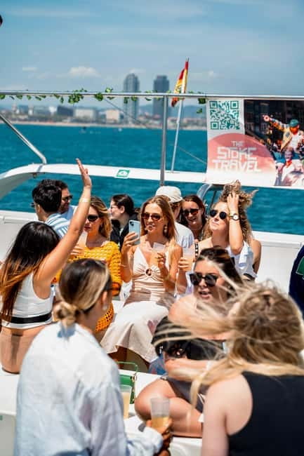 Barcelona: The Original Barcelona Boat Party - Music, dancing, and the social setup