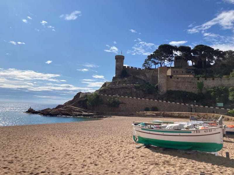 Barcelona: Tossa de Mar & Costa Brava boat, very small group - Why the early departure matters in Tossa de Mar
