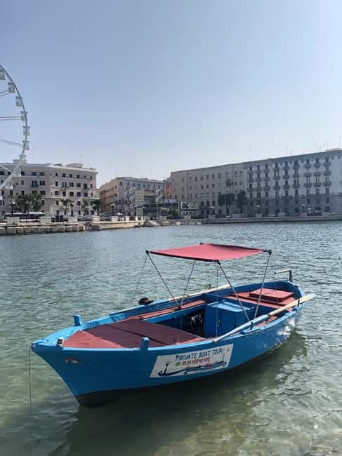 Bari:Private Boat Trip over "Gozzovigliando", fishermen boat - Can you row the traditional way?
