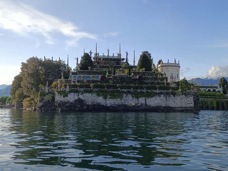Baveno: Hop-On Hop-Off Boat Tour to 3 Borromean Islands - What the $16 price really covers