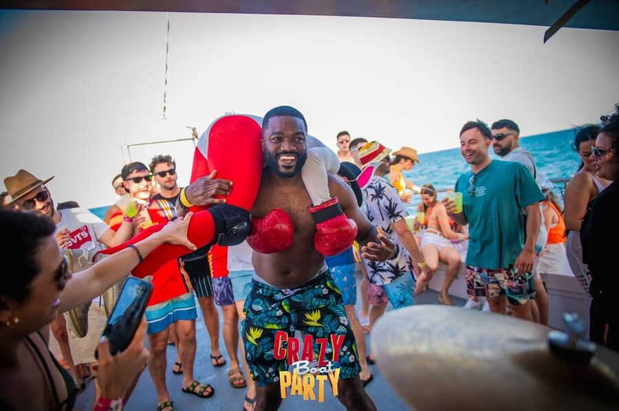Benalmadena: Boat Party with a Drink - What to bring and what stays at home