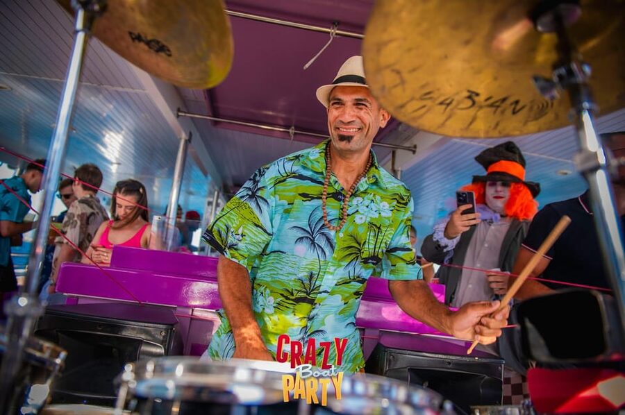Benalmadena: Boat Party with a Drink - Getting to Puerto Marina in Benalmádena