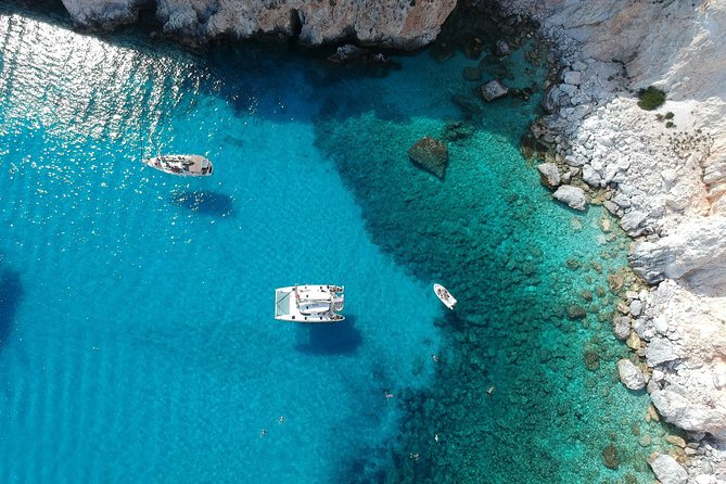Best of Milos and Poliegos Catamaran snorkelling Cruise with BBQ - Gerakas and the perlite slopes