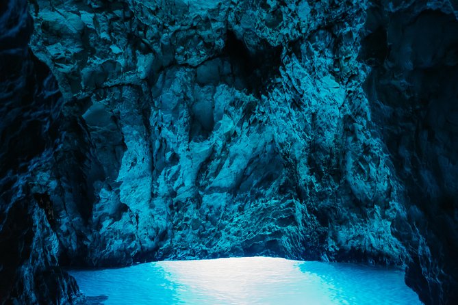 Blue Cave Small-Group Boat Tour from Dubrovnik - Drinks, snorkeling gear, and what to bring
