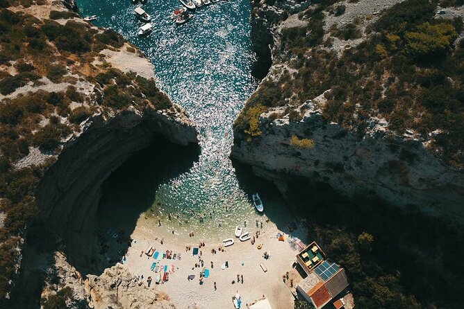 Blue Cave & Vis Island speedboat tour from Hvar - What the boat ride feels like