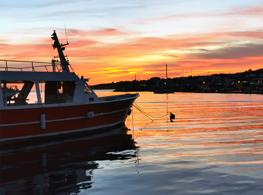 Boat Party al Tramonto nelle acque del Salento con Drink - A Sunset Party With a Salento Beat