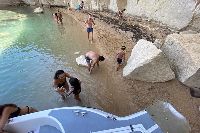 Boat tour in Pillirina, sea caves and Ortigia and prosecco - Swimming and Snorkeling With Basic Equipment