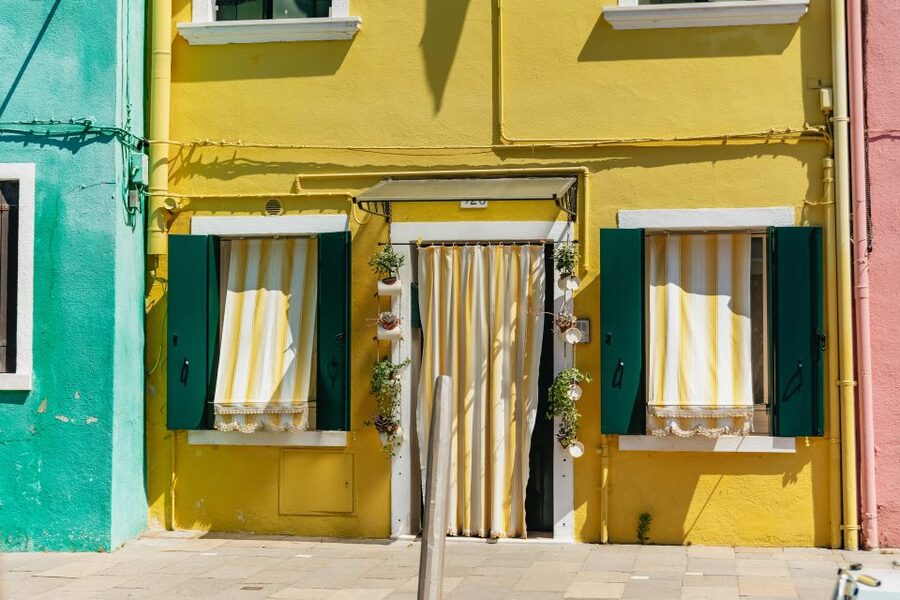 Boat Trip: Glimpse of Murano, Torcello & Burano Islands - How the guide and commentary affect the day