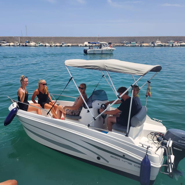 Boat without licence, fuel included - Taking the Helm from Fuengirola