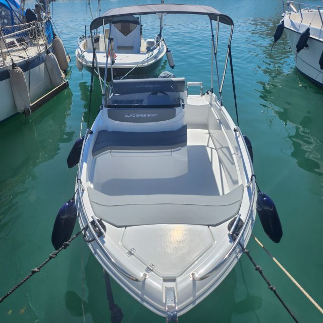 Boat without licence, fuel included - Who Will Enjoy This Most