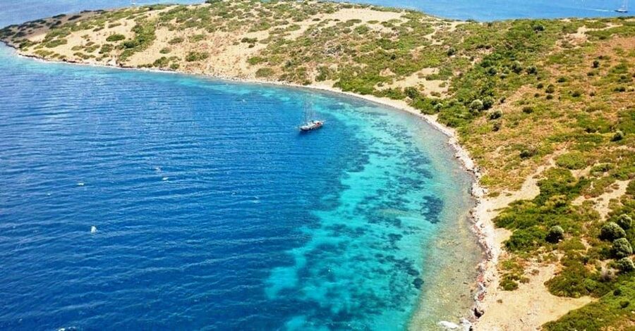 Bodrum Boat Tour with Lunch: Beaches and Islands - Black Island and its paid hot springs