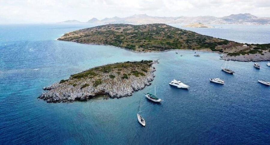 Bodrum Boat Tour with Lunch: Beaches and Islands - Rabbit Bay and the namesake animals