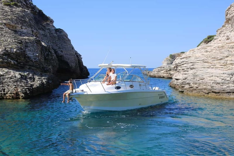 Bonifacio: Sunset Aperitif Dining Boat Tour - Aperitif dinner with Corsican flavors