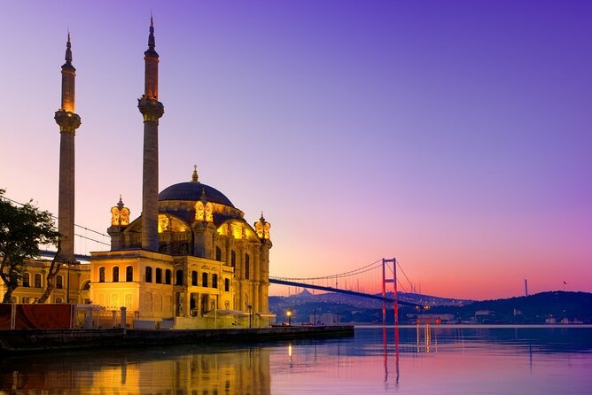 Bosphorus Evening Cruise: Dinner, Live Shows & Private Table - How large groups affect the evening