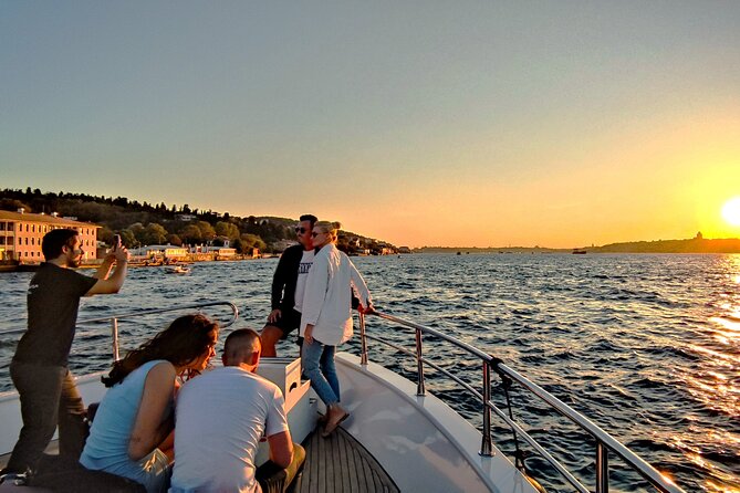 Bosphorus Sunset: An Enchanting Yacht Cruise in Istanbul - Kuzguncuk, Üsküdar, and the Maiden’s Tower