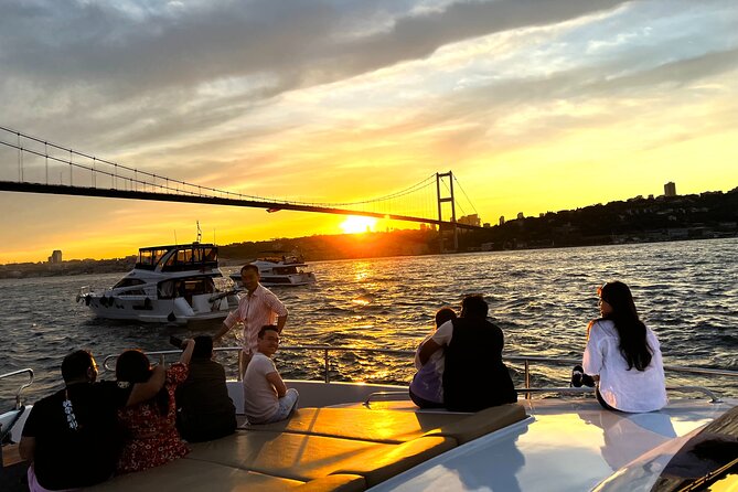 Bosphorus Sunset or Daytime Yacht Cruise with Snacks & Live Guide - Why a Bosphorus cruise belongs in your Istanbul plans