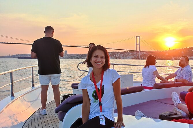 Bosphorus Sunset Yacht Experience: Istanbul’s Best - Beylerbeyi, the return route, and evening lights