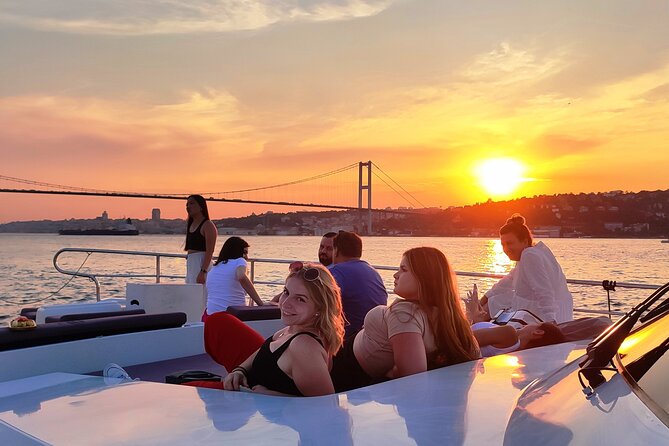 Bosphorus Sunset Yacht Experience: Istanbul’s Best - Food, drinks, music, and the onboard atmosphere