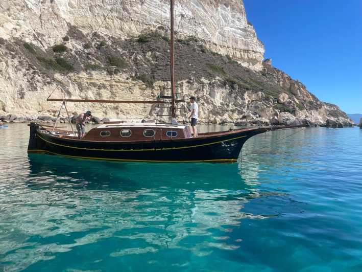 Cagliari: Classic Boat tour along the gulf with tasting. - Setting out from Marina Piccola