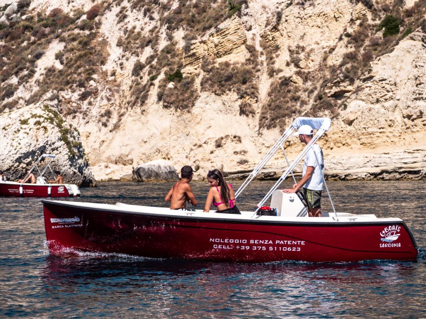 Cagliari: Electric Boat Rental at Marina Piccola - Private space, family appeal, and comfort