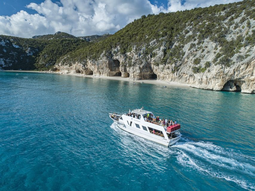 Cala Gonone:Cruise in the Gulf of Orosei with Cala Goloritzé - Cala Sisine or Cala Biriola: the third beach