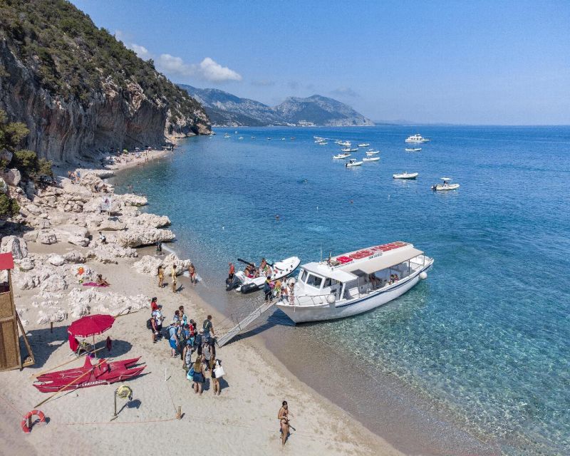 Cala Gonone: Gulf of Orosei Cruise with Food and Swimming - Leaving Cala Gonone for the Gulf