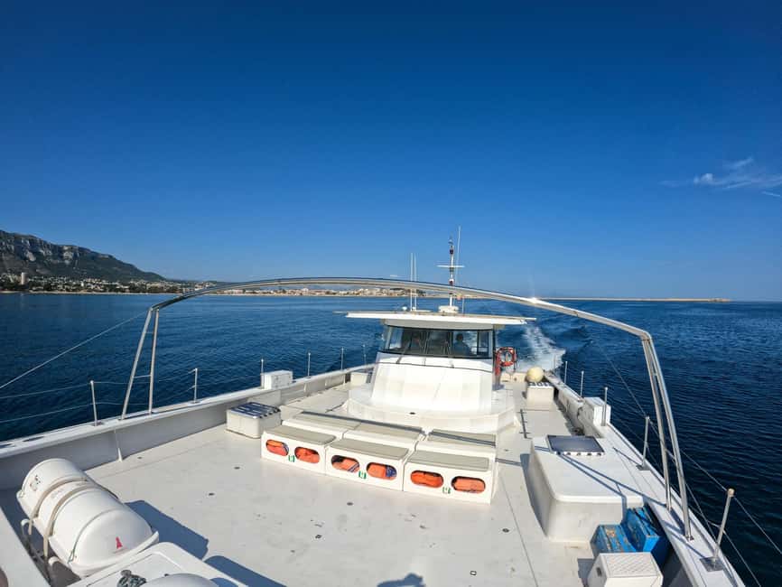 Calpe: Boat Tour with Sunset Option & DJ - Who should book this Calpe cruise?