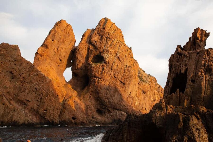 Calvi: Guided speedboat tour to Scandola and Girolata - Key points at a glance