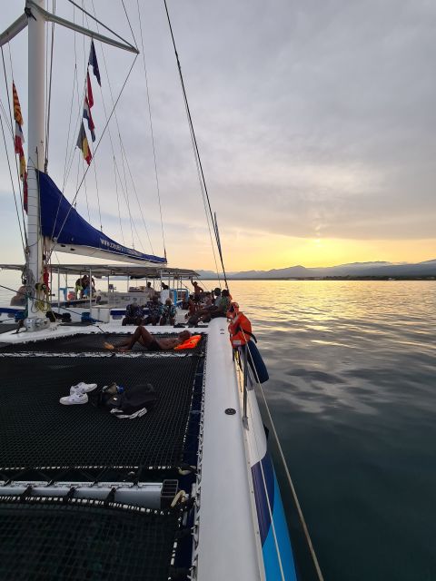 Cambrils: Costa Dorada Sunset Catamaran Cruise with Drinks - What to bring and how to prepare